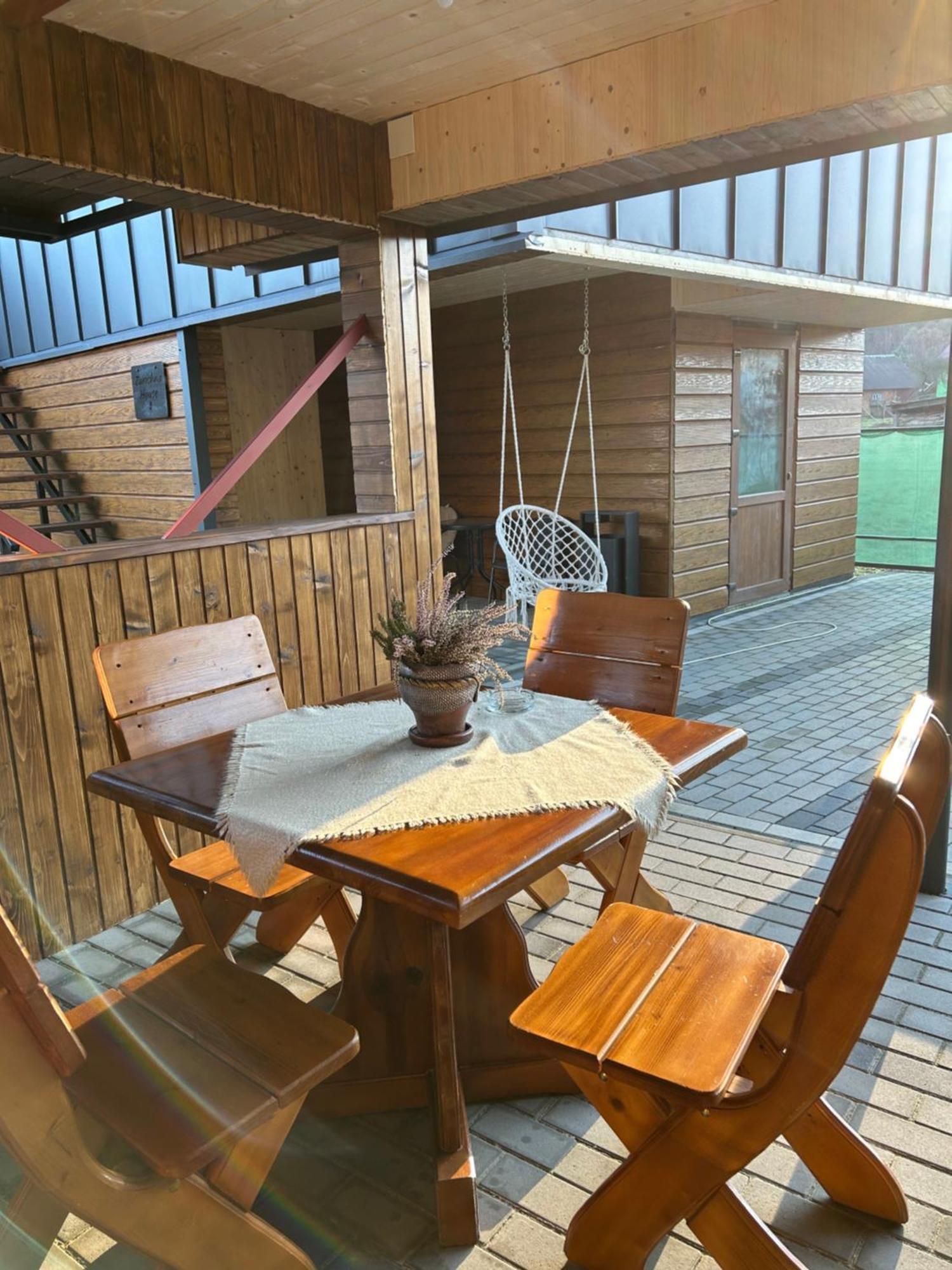 Zarichna House בית אירוח