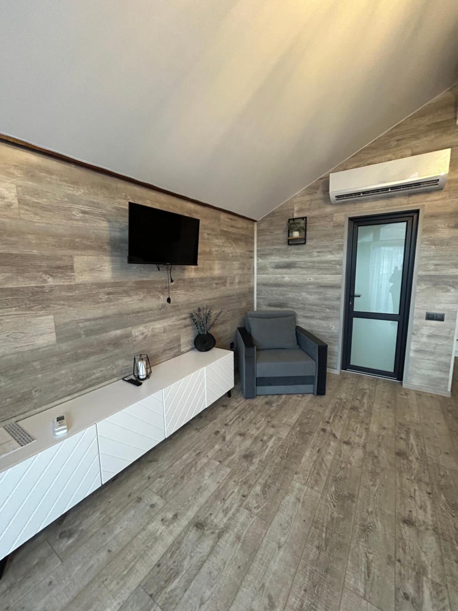 Zarichna House *